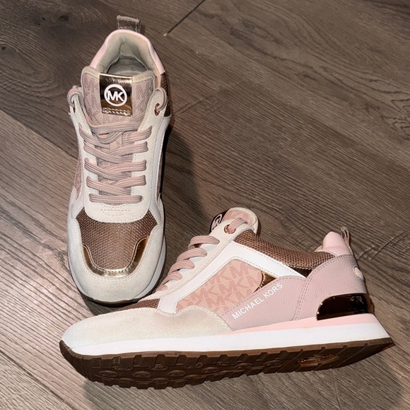 Michael Kors Wilma Suede and Logo Trainer - Picture 4 of 9